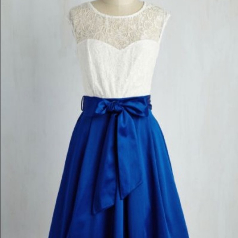 Nuanced Narrator dress in Navy